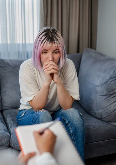 A woman in Georgia trauma therapy.